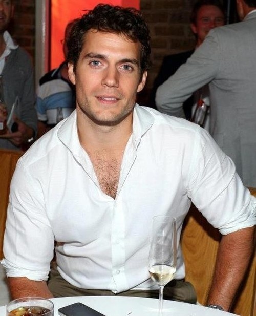 Henry-cavill
